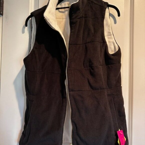 Lilly Pulitzer Brooklee reversible vest Fleece NWT - Picture 5 of 6